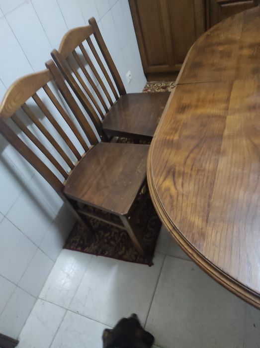 Conjunto mesa + cadeiras em madeira