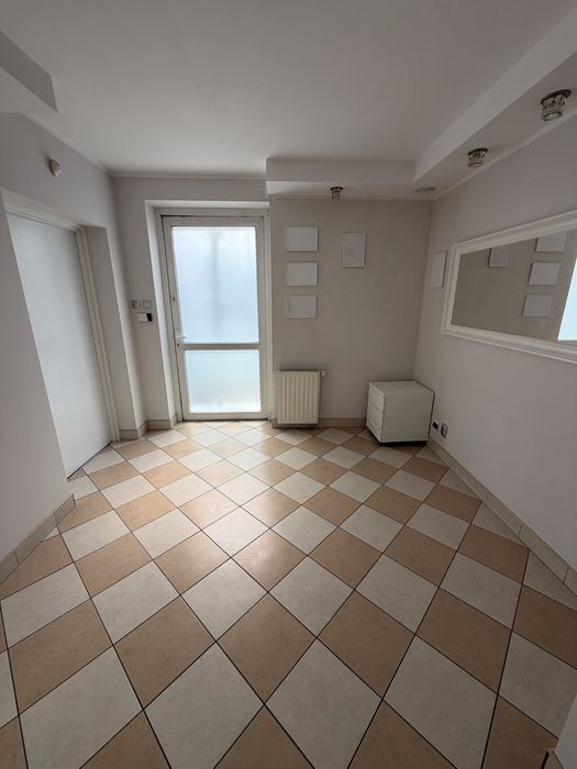 Atrakcyjny lokal 20m2 przy Galerii Bialej do wynajecia od zaraz