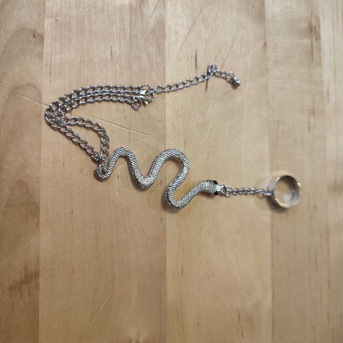 Nowa, ekstra ozdoba na dłoń