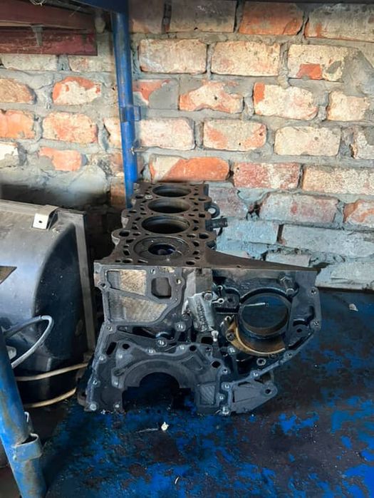 Продам BMW-E46 2.0d блок Двигуна