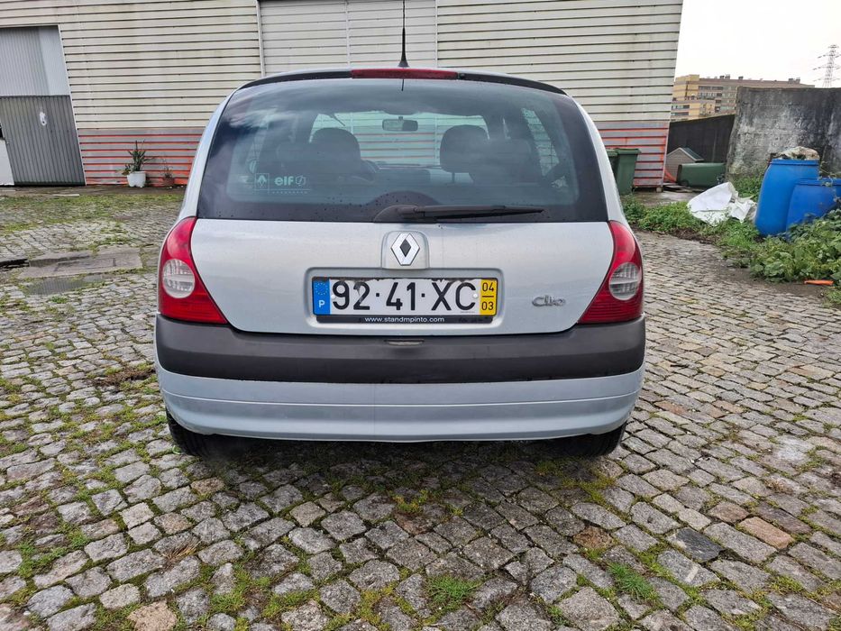 Renault Clio 1.2 16V. Excelente Estado A/C apenas 160 mil Kms