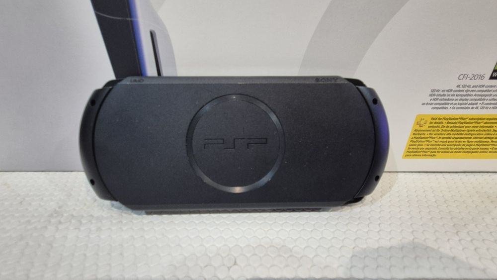 Playstation portable e1000