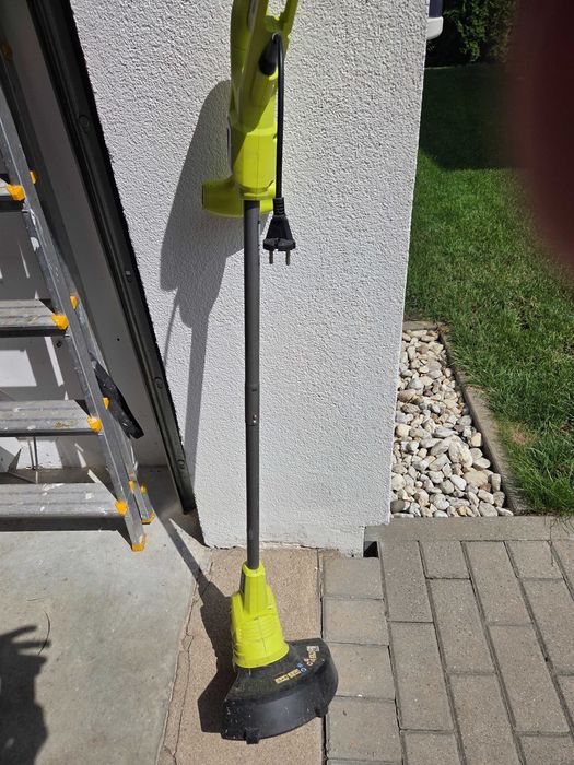 Podkaszarka Ryobi elektryczna