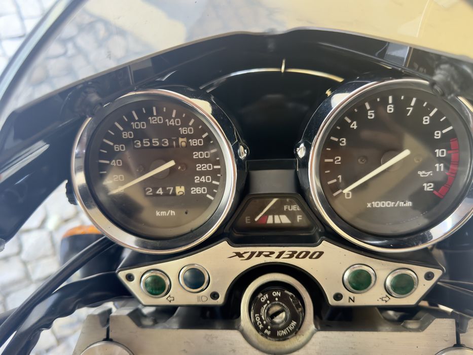 Yamaha XJR 1300 ano 2000