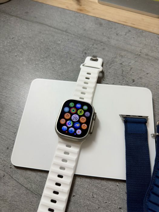 Apple Watch Ultra 1 49 mm АКБ 92% Titanium Зарядний кабель та Два ремінця