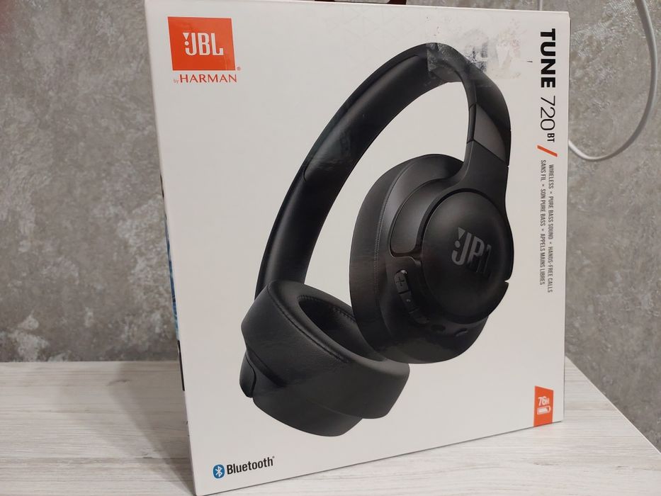 Навушники JBL Tune 720BT