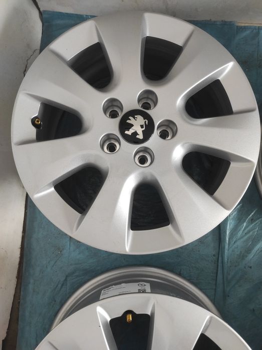 490 Felgi aluminiowe PEUGEOT R 16 5x108 otwór 65 mm NOWE