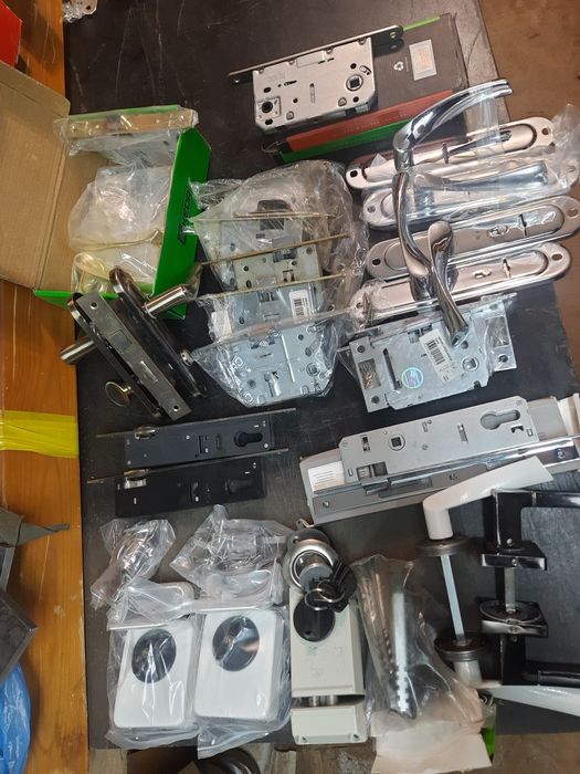 Гаражный ,врезной,навесной замки новые