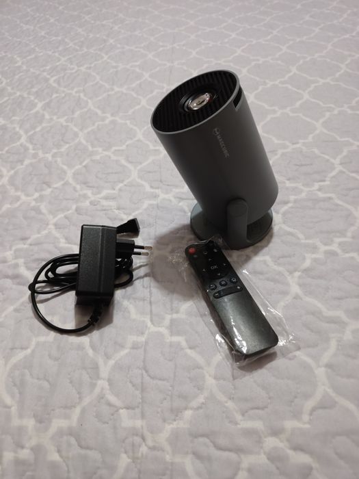 Projector novo modelo Magcubic