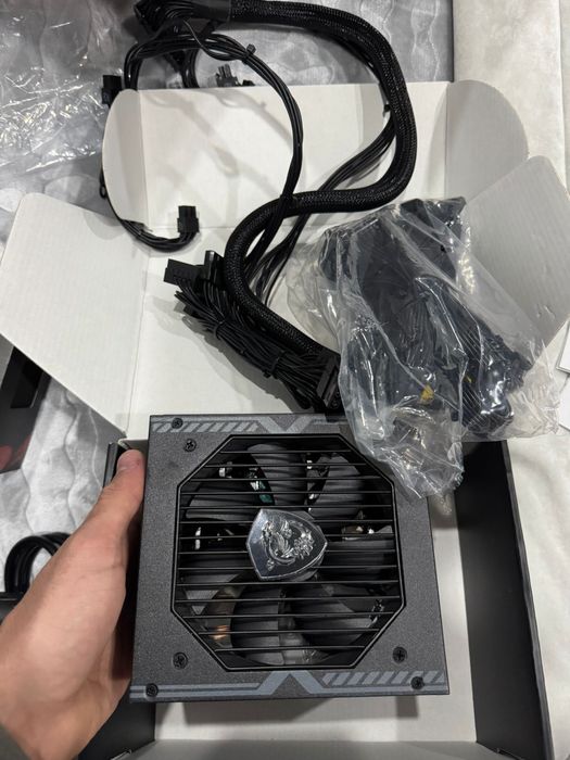 Fonte de Alimentação MSI MAG A650BN 650W
