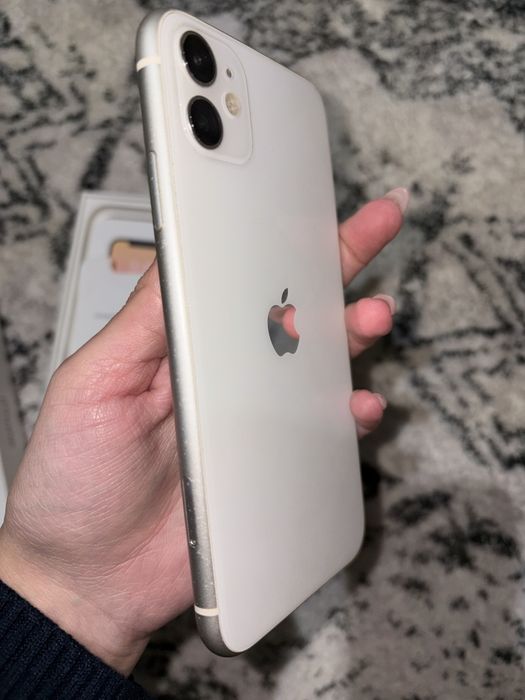 iPhone 11 64GB Branco