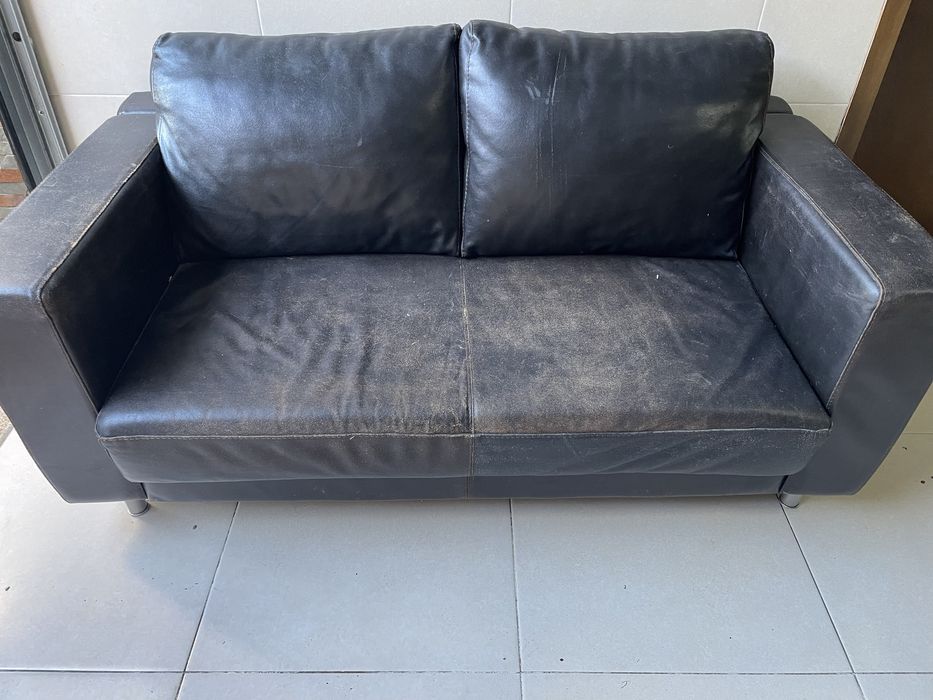 Sofa usado em pele