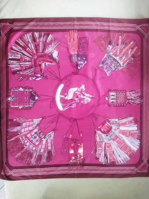 Продам шовкову хустку Hermes F. de la perriere