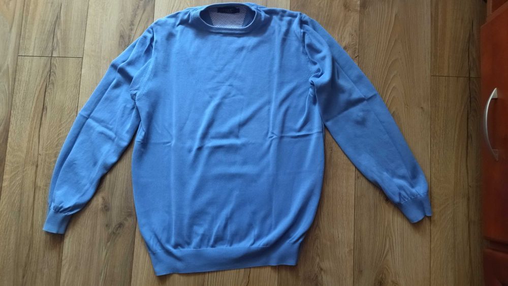 Męski sweter jasno niebieski L