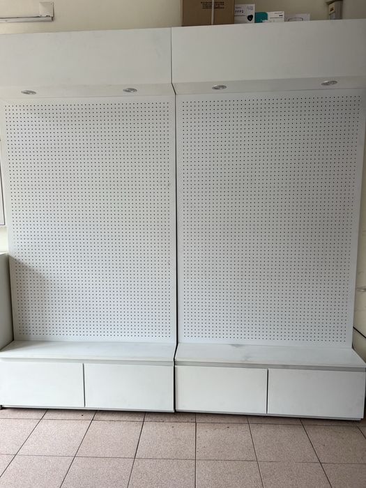 Prateleiras de exposição para loja!