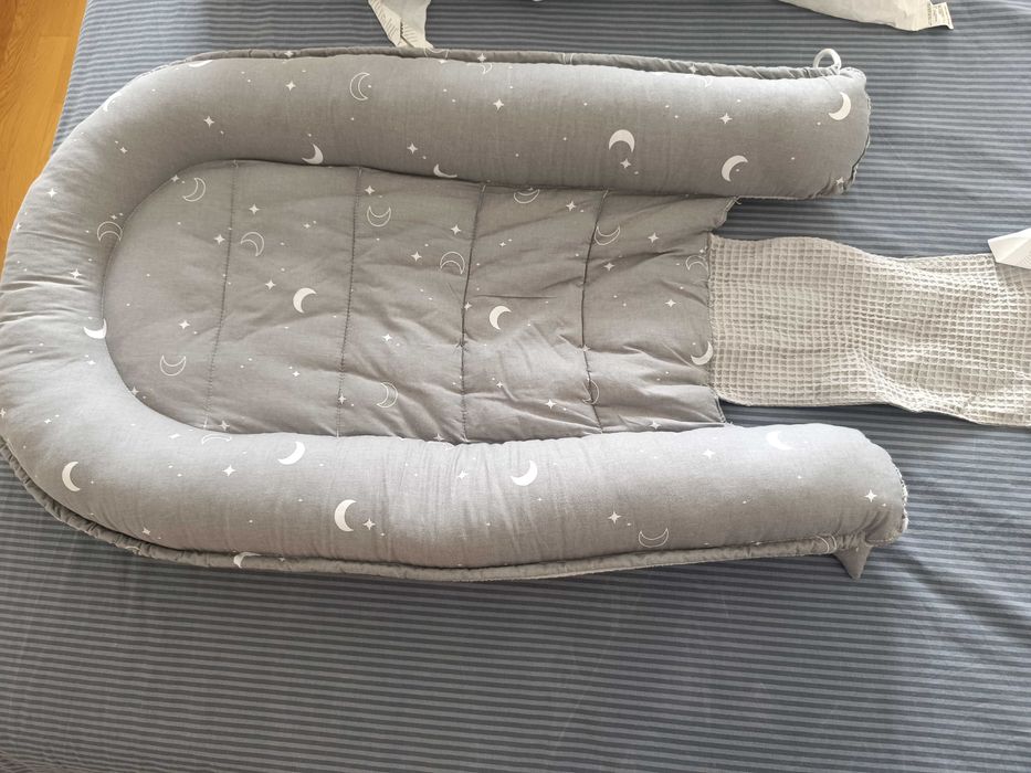 Ninho redutor de cama bebé