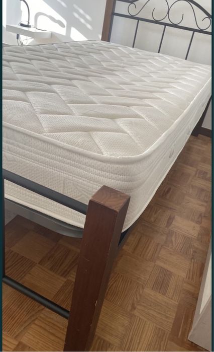 Cama solteiro C/ colchao