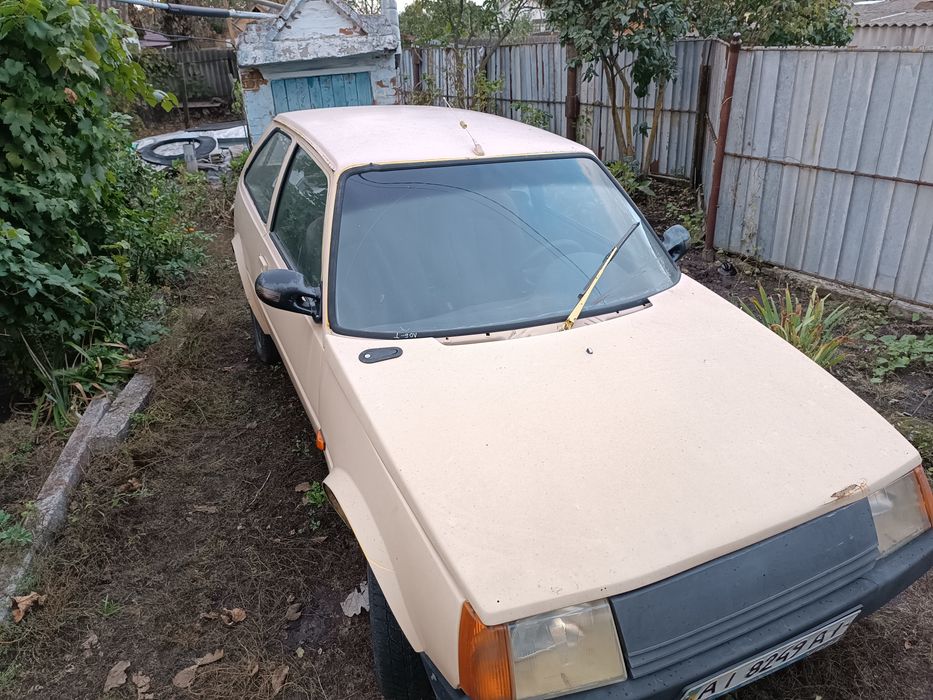 ЗАЗ 1102  Таврія