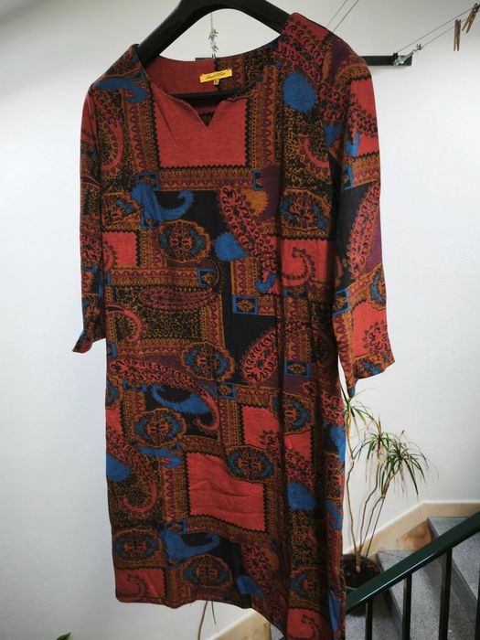 Roupa semi usada
