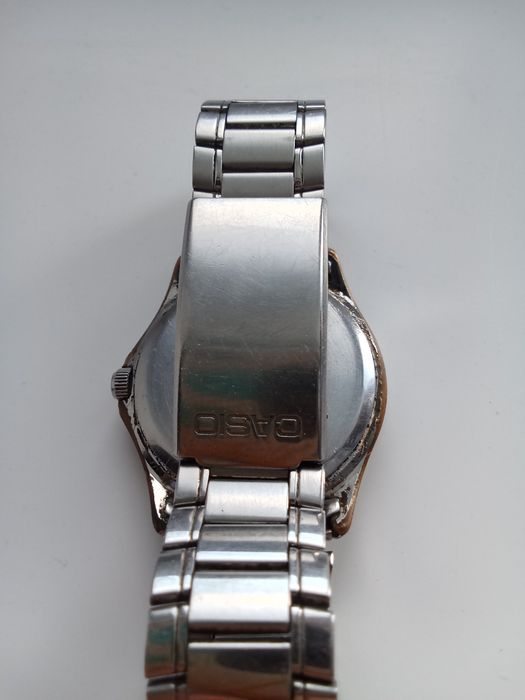 Чоловічий годинник casio mtp 1183