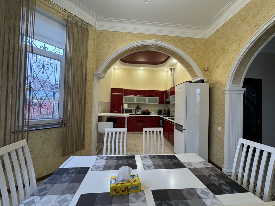 Здається будинок