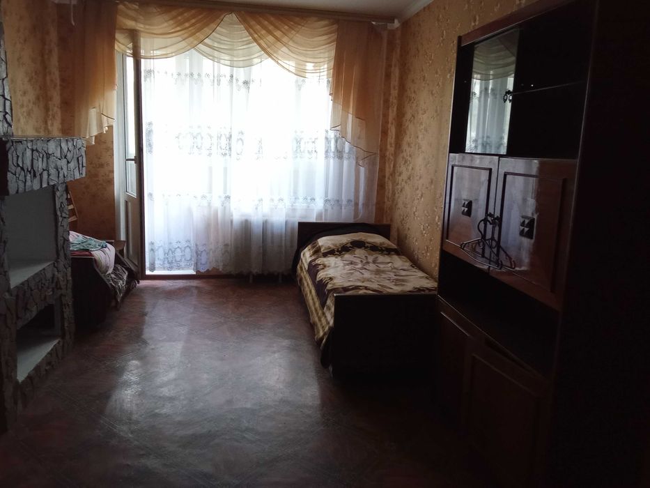 Сдаю 2 комнаты в трёшке