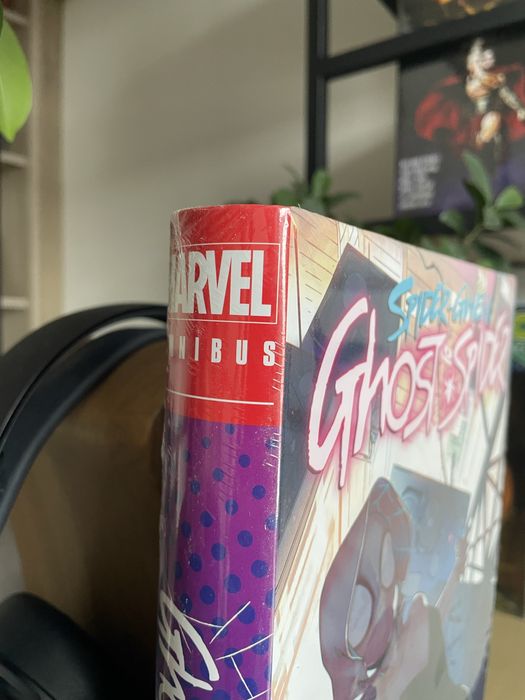 Комікс. Spider-Gwen Ghost Spider Omnibus