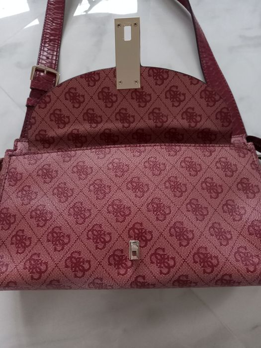 Torebka Guess w logo