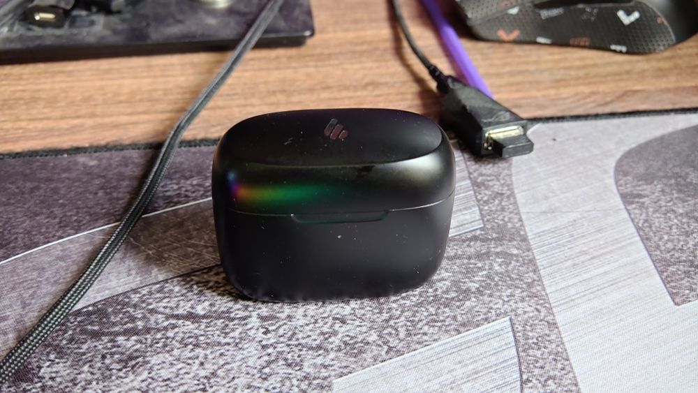 Edifire neodots левый наушник