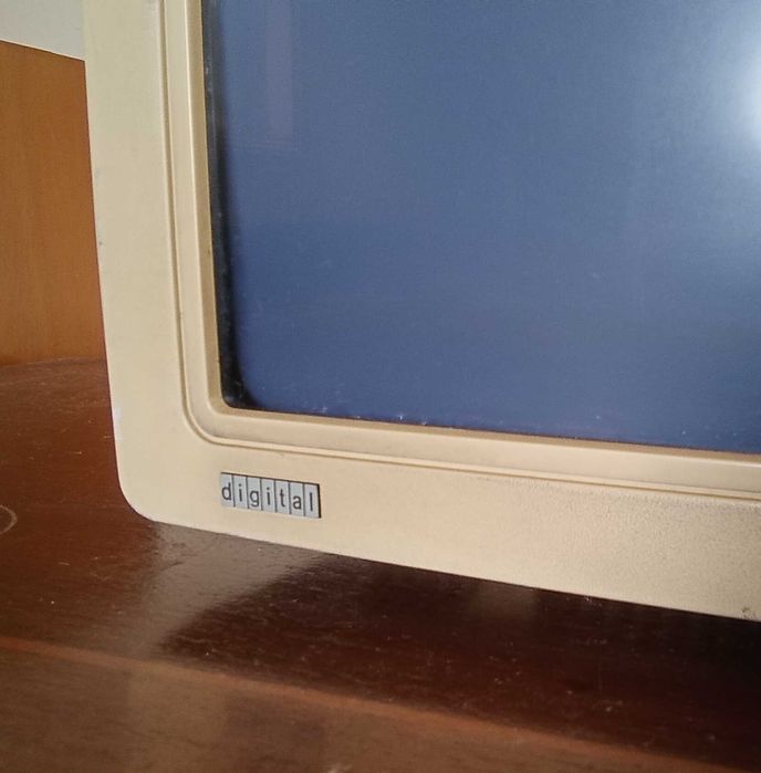 [PC Vintage] Terminal de videotexto DIGITAL VT320 - Ambar