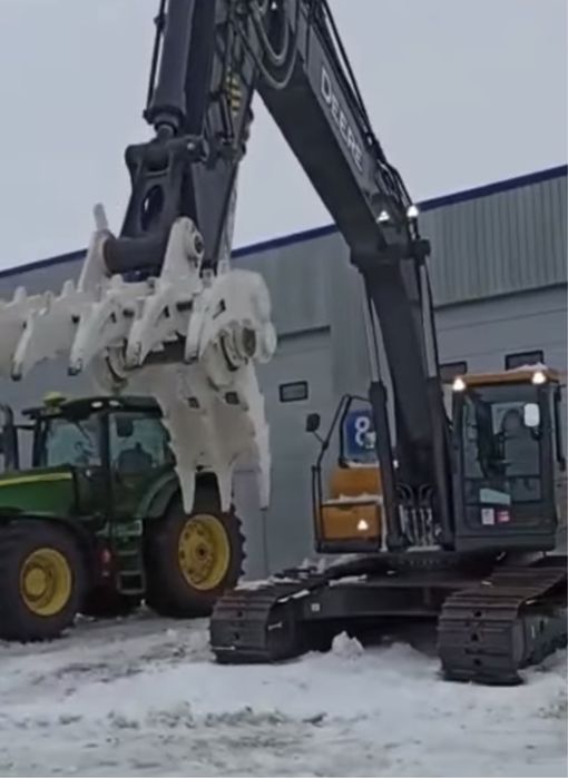 Аренда корчевателя на базе экскаватора JCB 220