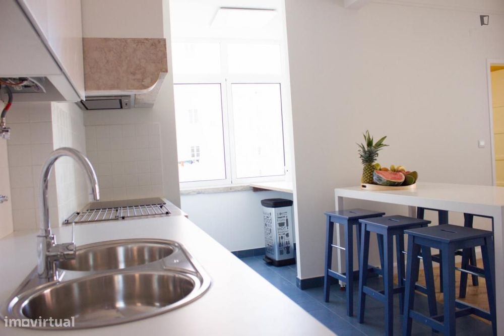 Quarto - localizado em Roma-Areeiro Lisbon