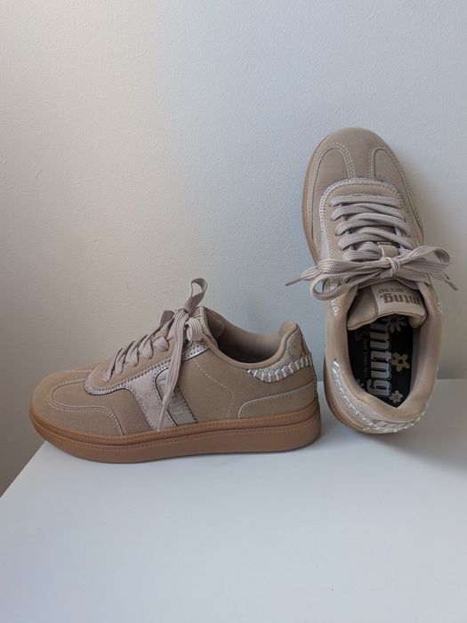 Ténis bege de senhora