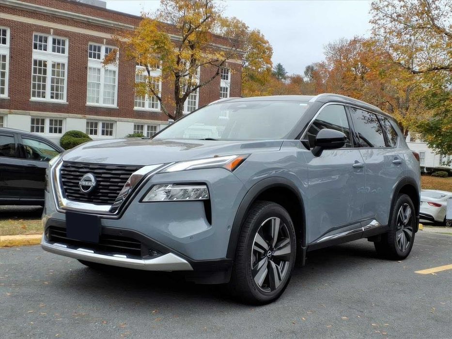 Nissan Rogue Platinum      2022