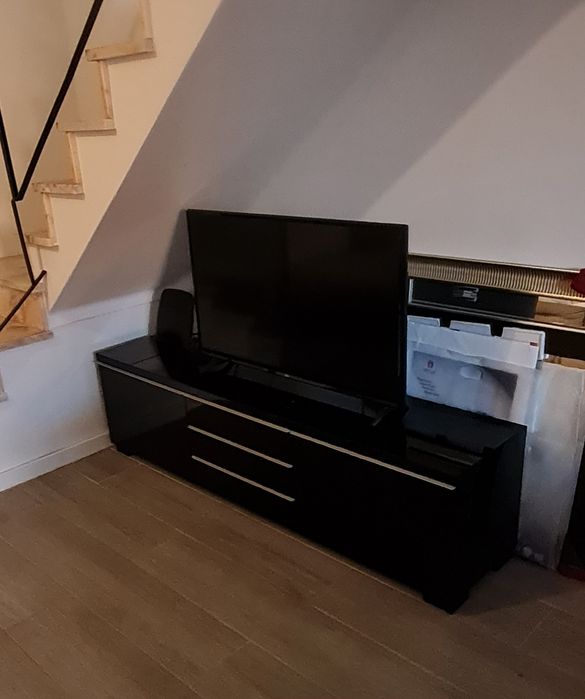 Aparador ikea besta