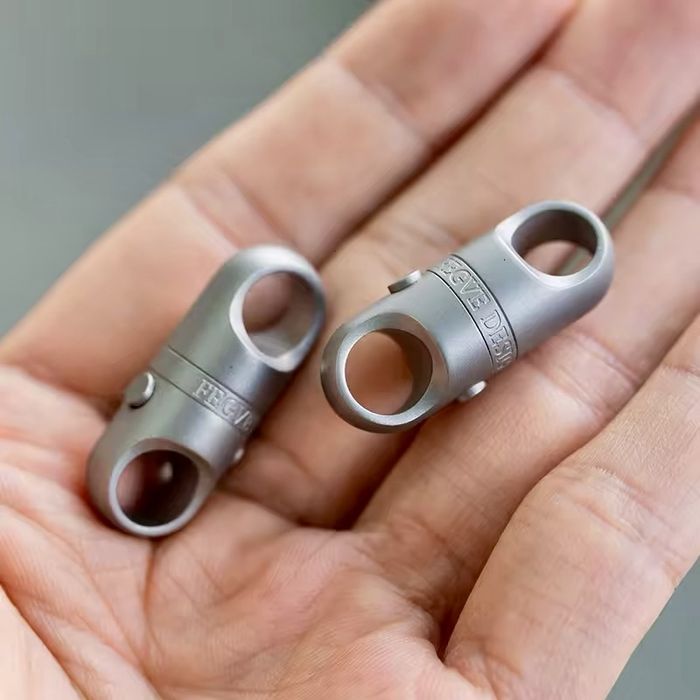 EDC ‼️ Швидкознімний магнітний карабін з титану