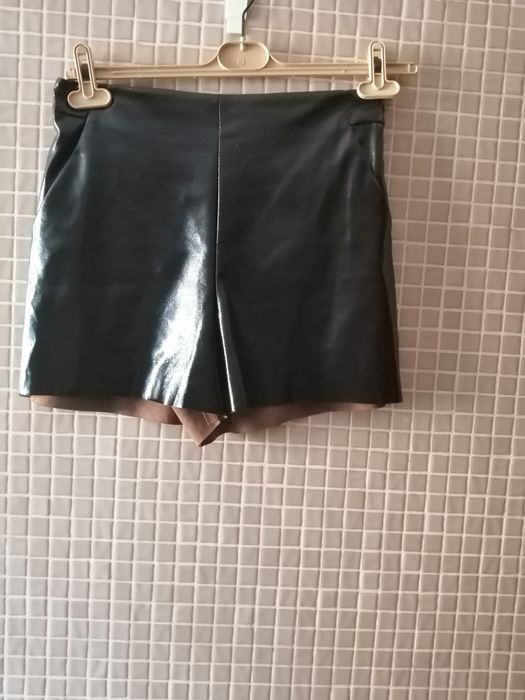 Calções E saia em pele tamanho M