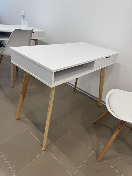 Стіл письмовий jusk терміново з дефектом