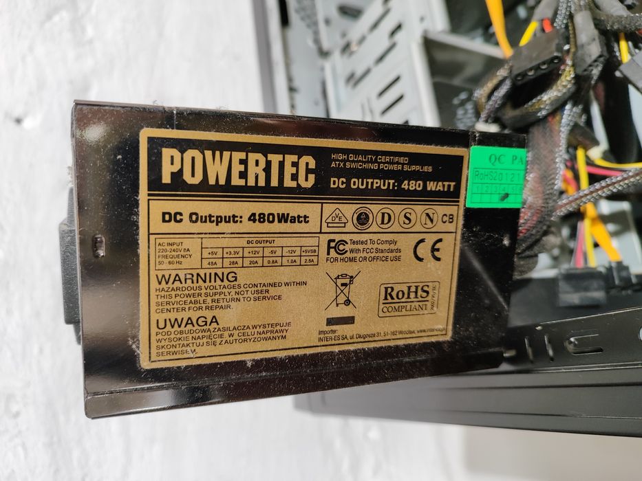 Komputer PC + Monitor + Klawiatura, AMD  2Gb RAM Obudowa z LCD Gratis