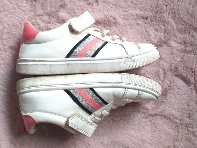 Buty sportowe sinsay r33