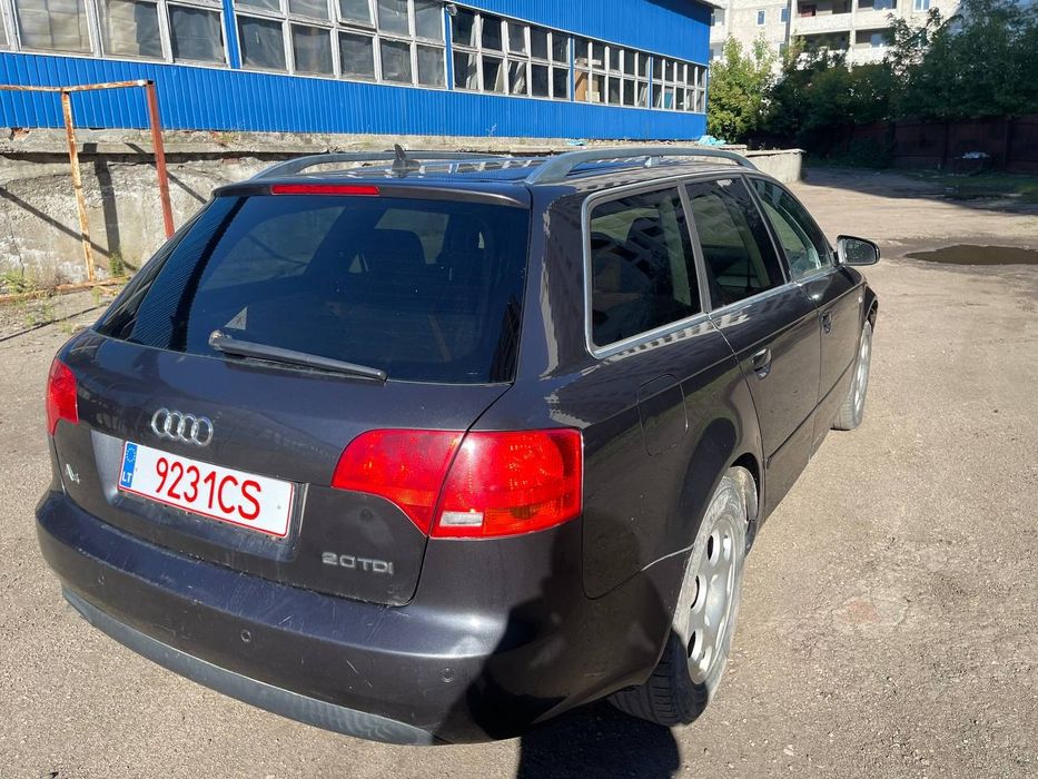Audi A4 b7( Ауді а4б7)2006 рік  2.0 Дизель Механіка передній привід Гарний універсал