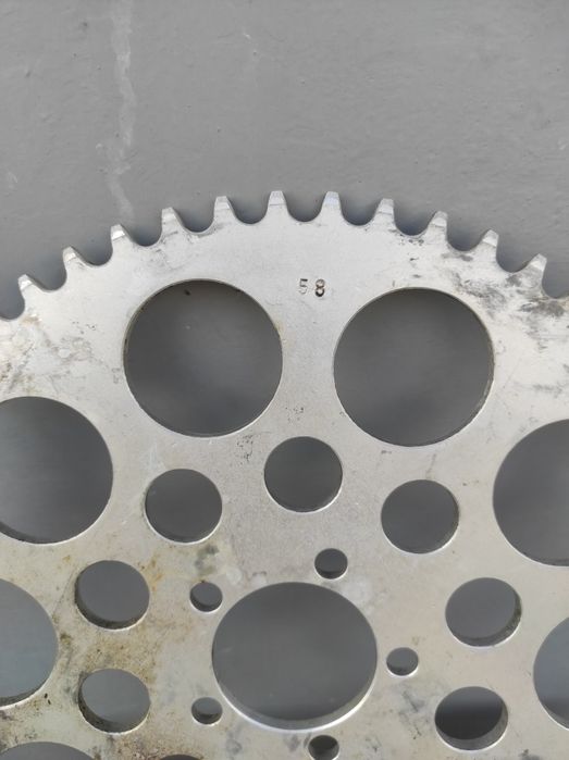 Звезда мотокиклетная на 57 и 58 зубов
