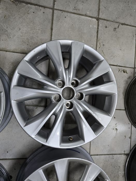 Alufelgi felgi aluminiowe oe toyota rav 4 5x114,3 et 45 7,5jx18"