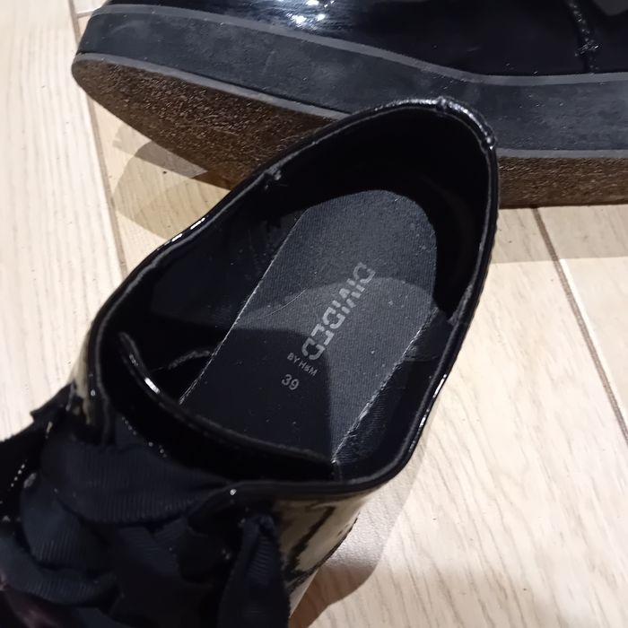 H&M lakierowane półbuty śliczne 39