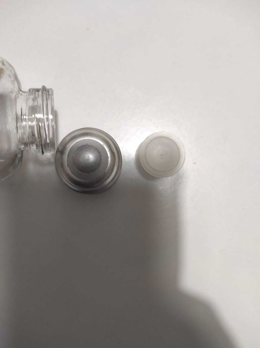 Lote de 2000 Garrafas vidro 200ml em forma de lâmpada com tampas