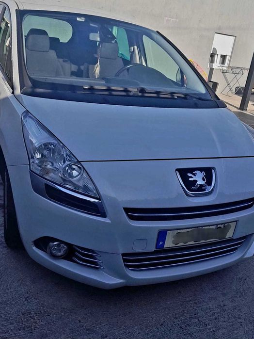 Carrinha Peugeot 5008 7 lugares