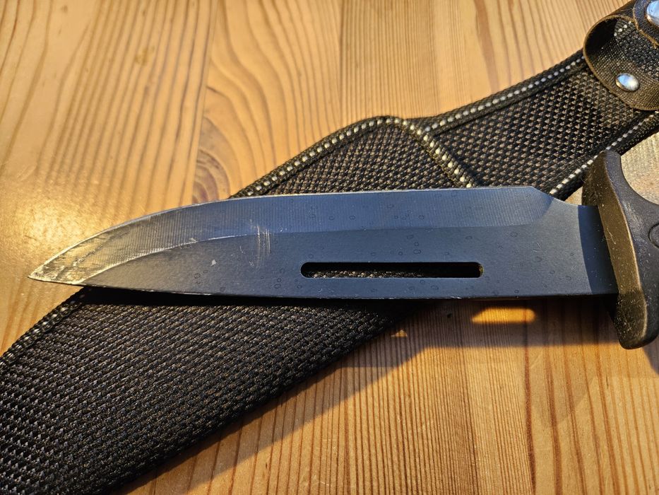 Nóż Columbia - typu Rambo