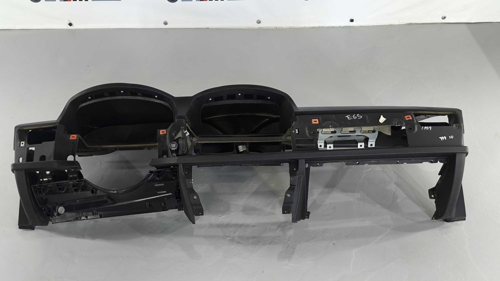 Tablier BMW Serie 7 (E65/E66) Europeu cor Preto
