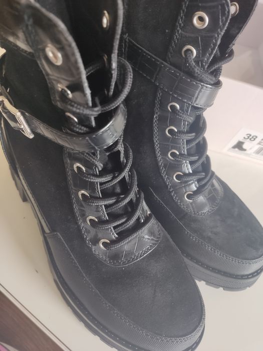 Sprzedam buty DeeZee