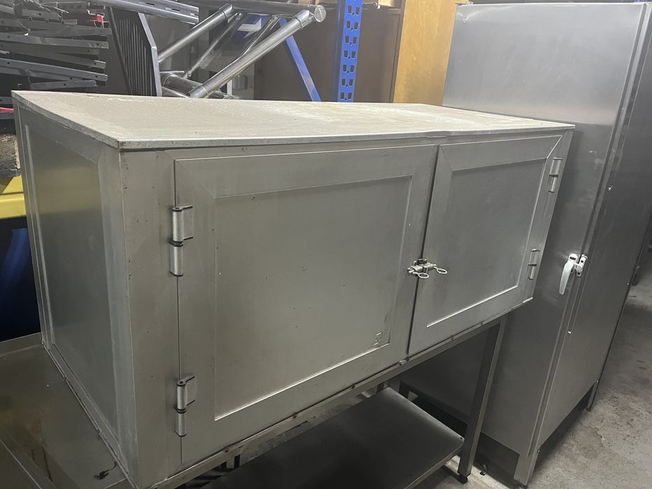 Armario de parede em aluminio de 2 portas 1.40mt